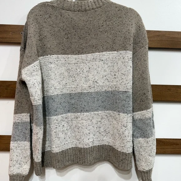 Bohme Gray and White Women's Sweater - Picture 4 of 4